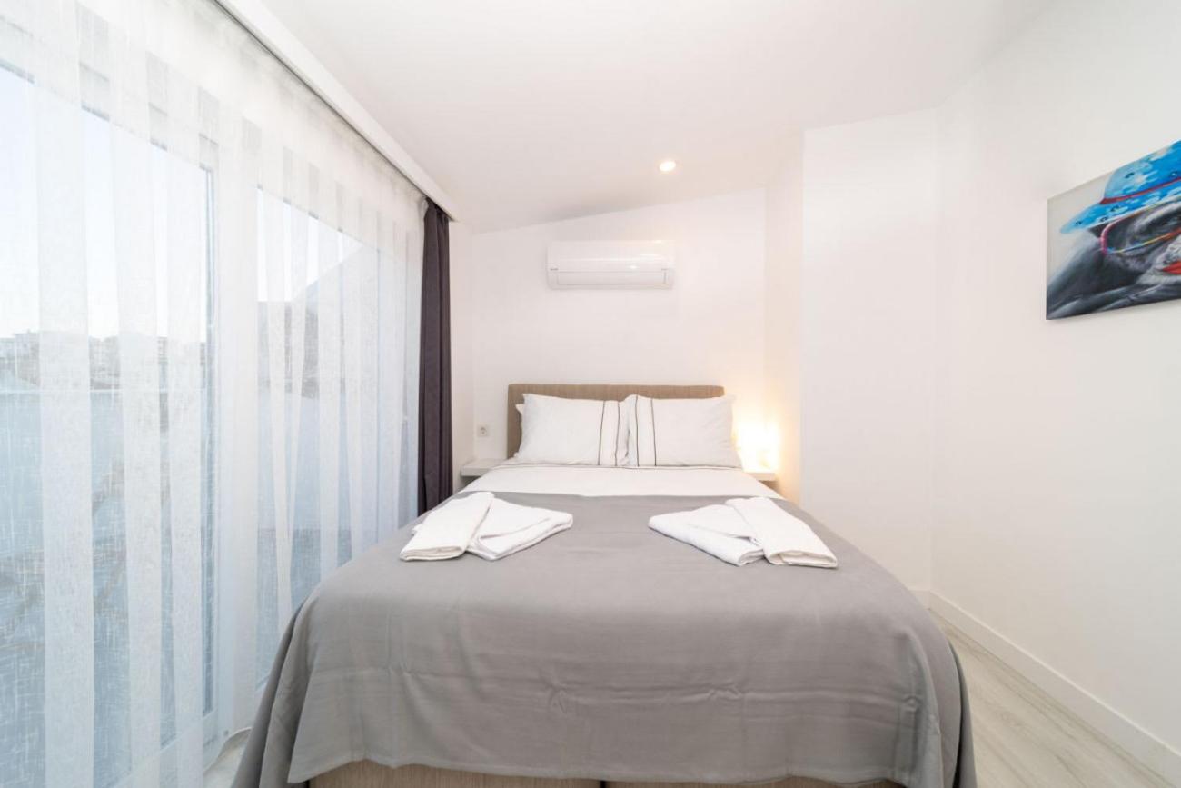 Daire Central Flat With Terrace And View In Muratpasa Antalya