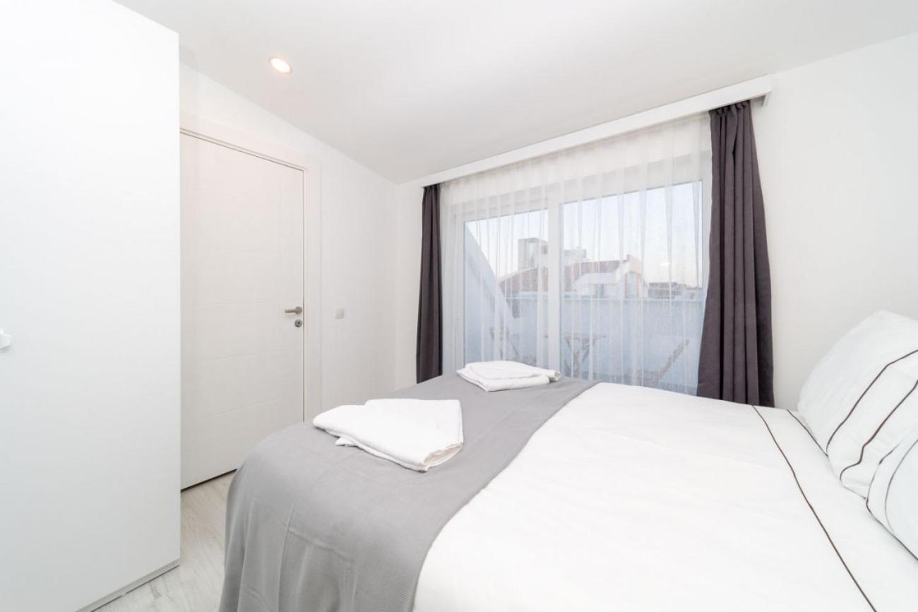 Central Flat With Terrace And View In Muratpasa Daire