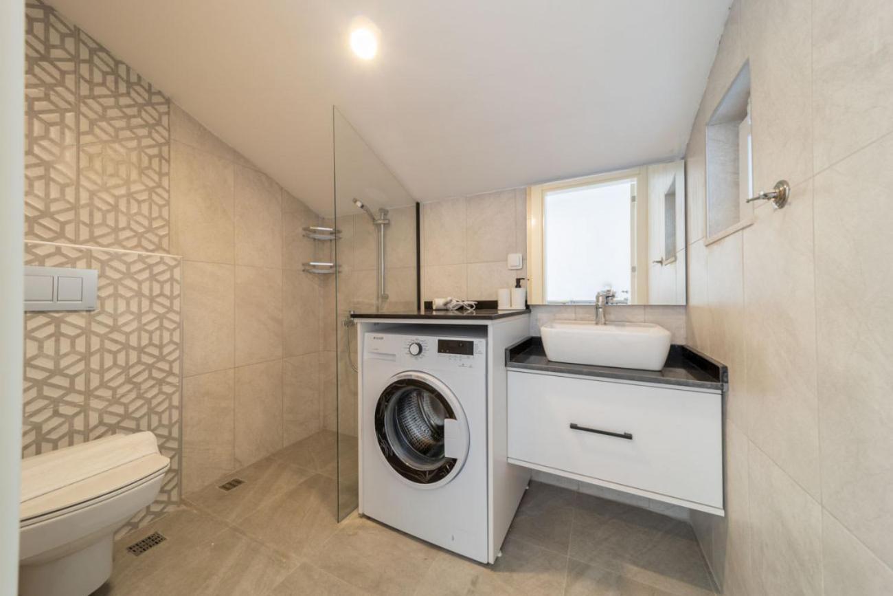 Daire Central Flat With Terrace And View In Muratpasa *