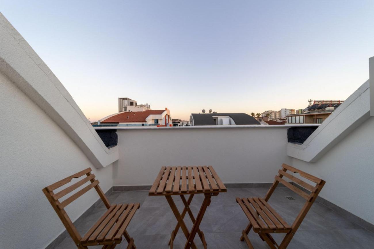 Daire Central Flat With Terrace And View In Muratpasa